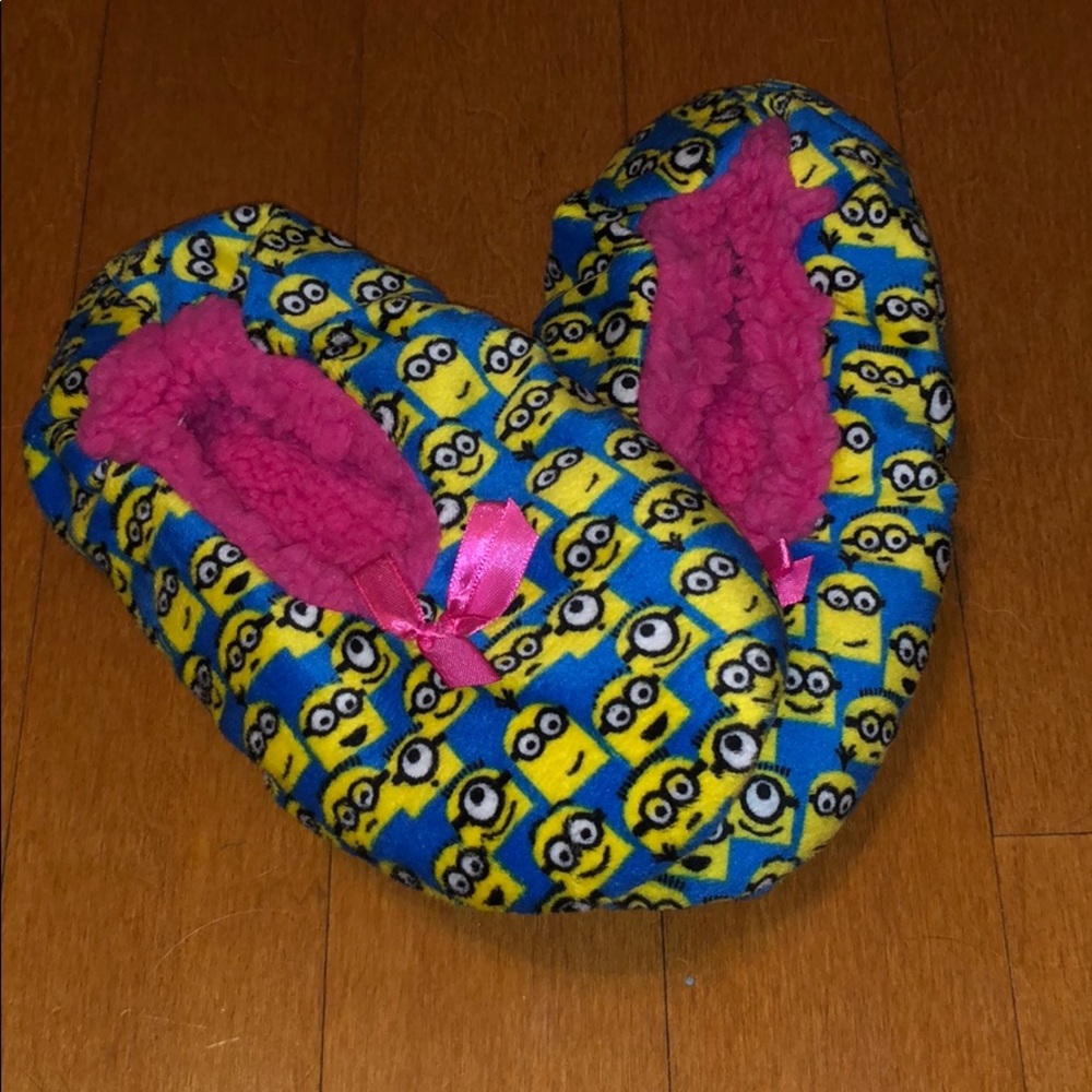 ✨NEW minion slipper